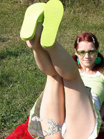 cute teen has picnic fun
