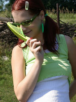 cute teen has picnic fun